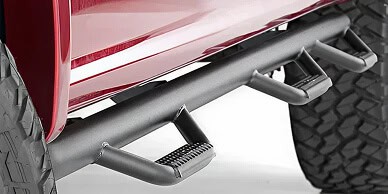 Heavy-duty vehicle side step and running board for off-road trucks and SUVs.